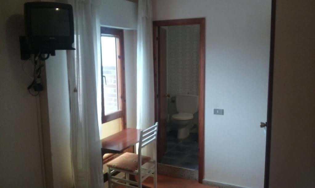 Hotel Puente De Santos *